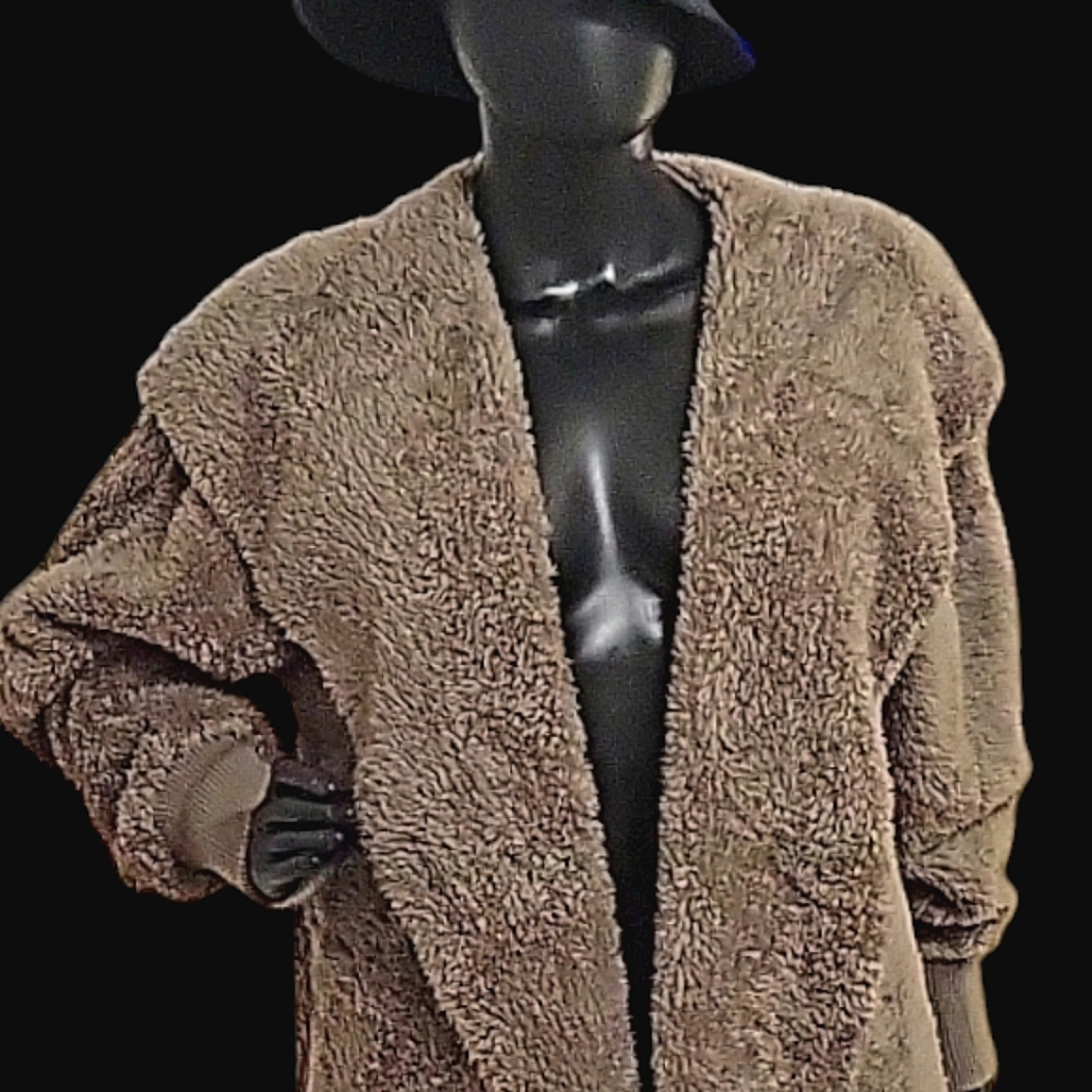 Hem & Thread One Size Ultra Soft & Plush Cape W/T… - image 7